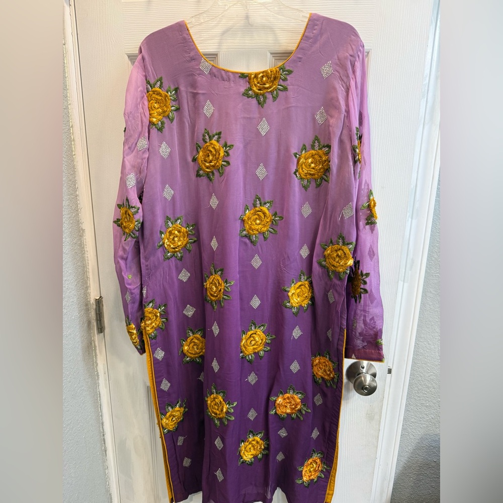 Indian Punjabi Purple Embroidered Floral Kurta with Gold Roses